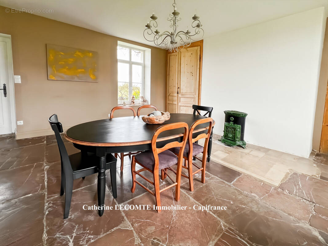 Maison à RETY