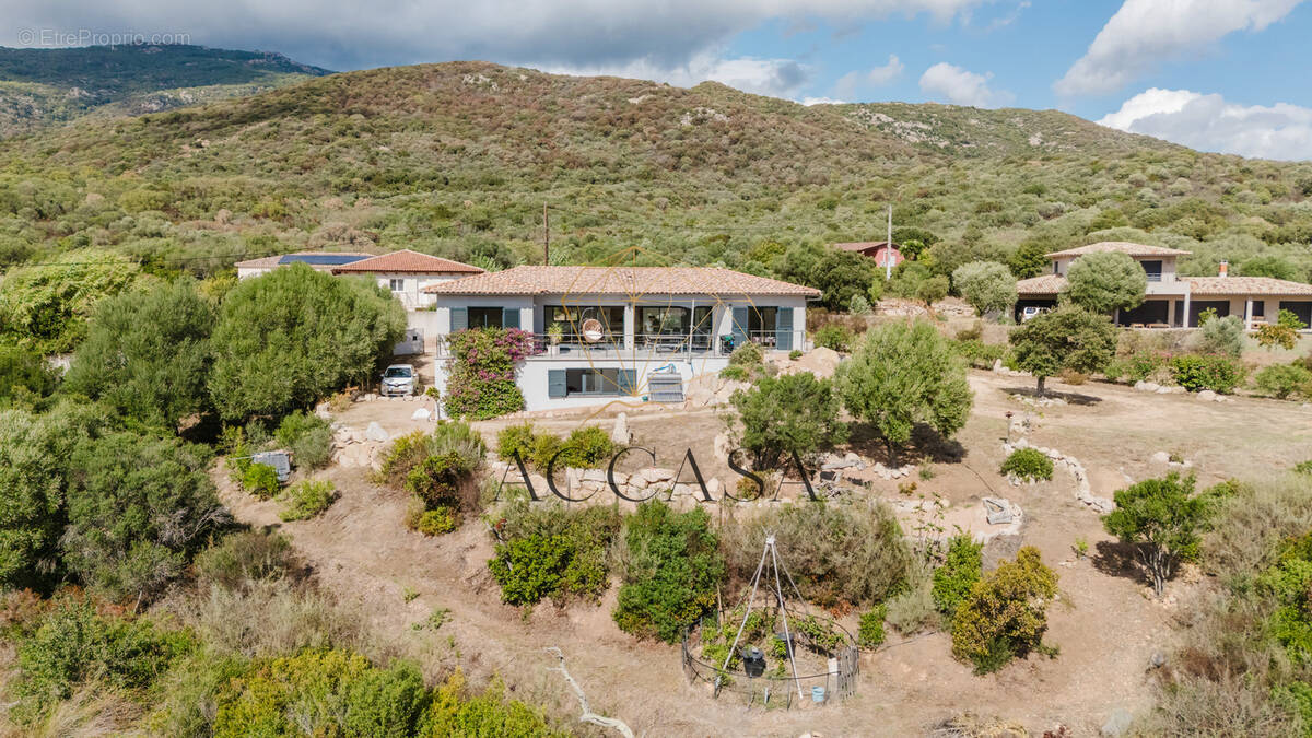 Maison à FIGARI