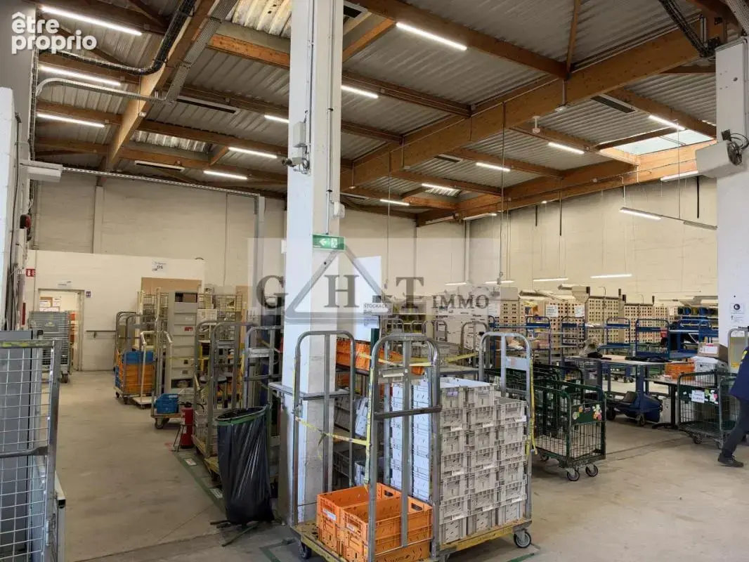 Photo Commerce à Claye-Souilly au prix de 1 400 000€