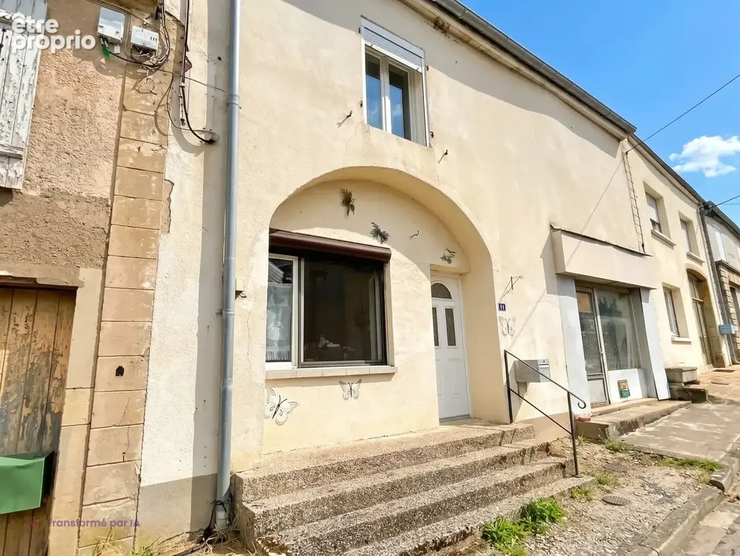 Maison à PASSAVANT-LA-ROCHERE