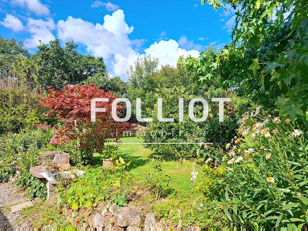 Maison à LA HAYE-DU-PUITS