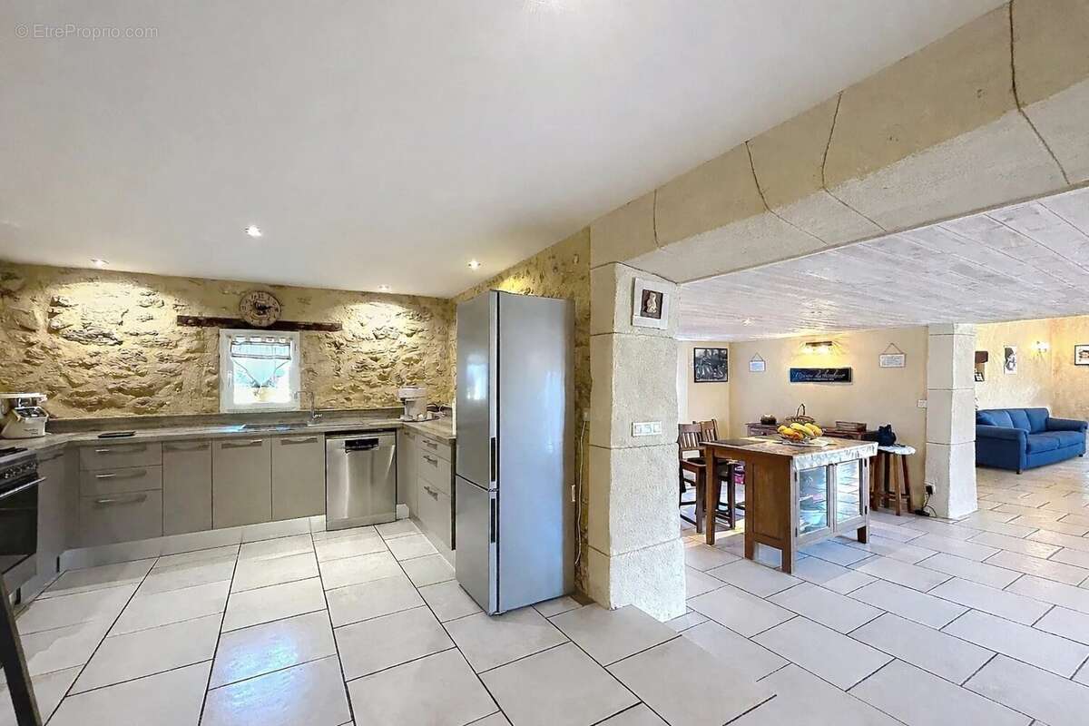 Maison à COURTHEZON