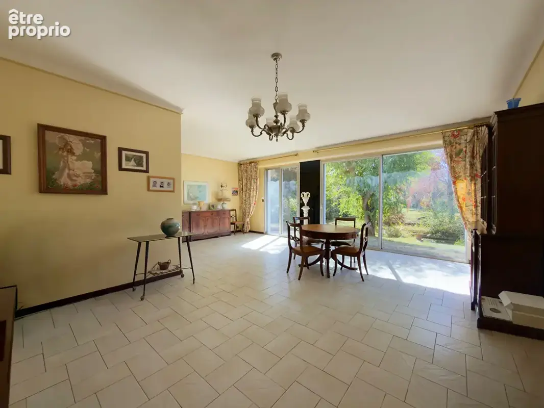 Rezé  - Maison Familiale en Impasse - 4 chambres - 1 bureau - Jardin -Garage - Dépendance - photo 2