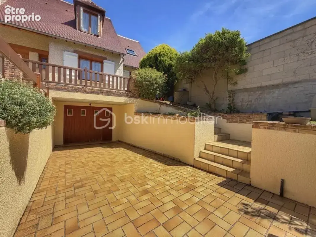Villeneuve-le-Roi – Maison familiale avec piscine - photo 29