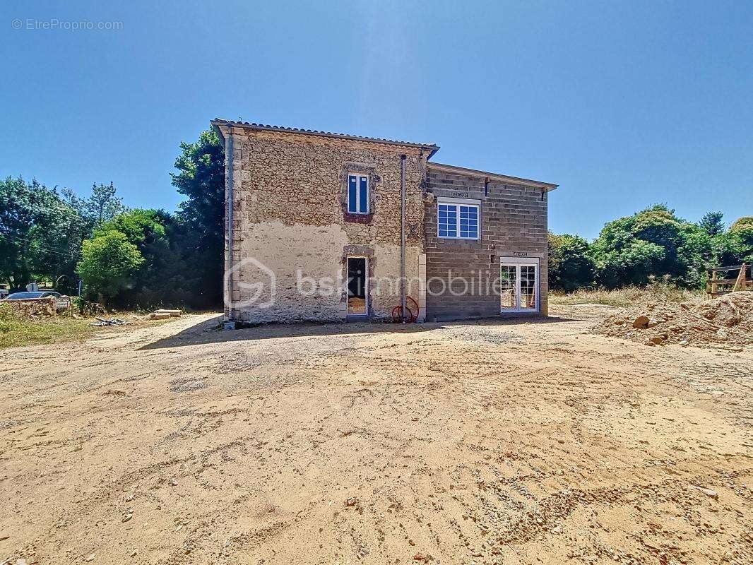 Appartement à CASTELNAU-D'AUZAN