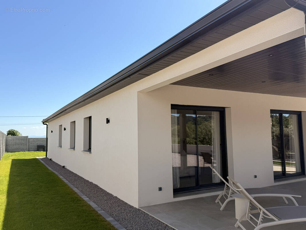 Maison 120 m² à Saint-Haon-Le-Vieux  - photo 2