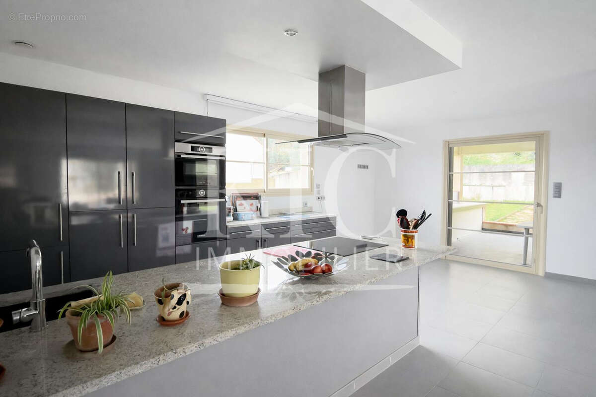 Carcassonne - maison 180 m2 - 4 chambres - studio - photo 10