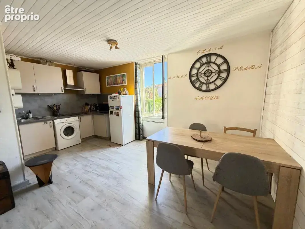 Appartement T3 en hyper centre Saint Pierre La Palud - photo 5