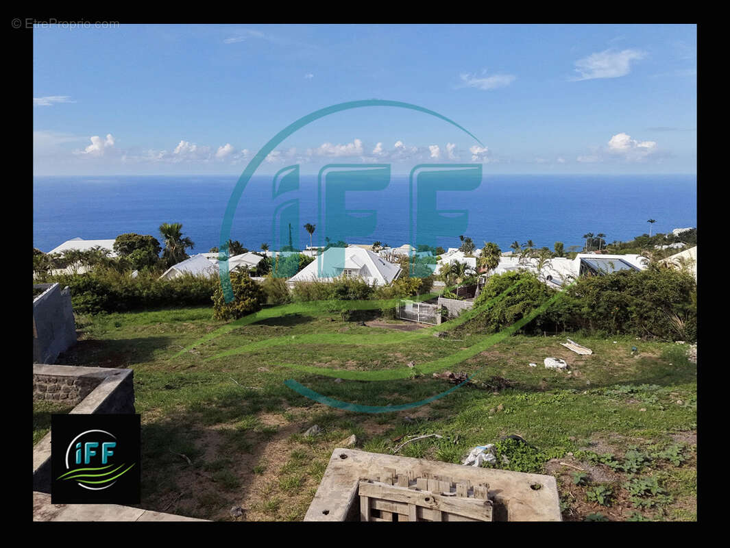 Terrain à SAINT-DENIS