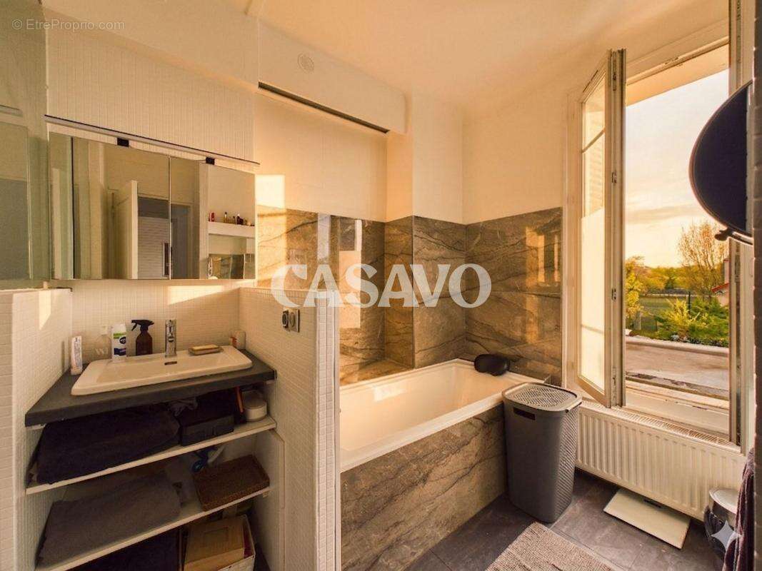 Maison à LE PERREUX-SUR-MARNE