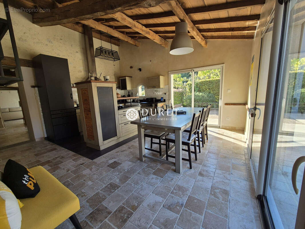 Maison 359 m² à Landeronde  - photo 8