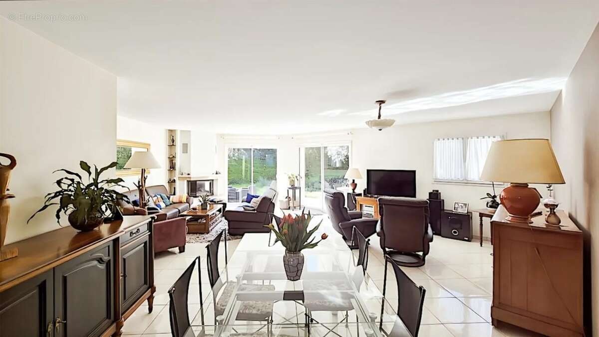 Maison à TALMONT-SAINT-HILAIRE