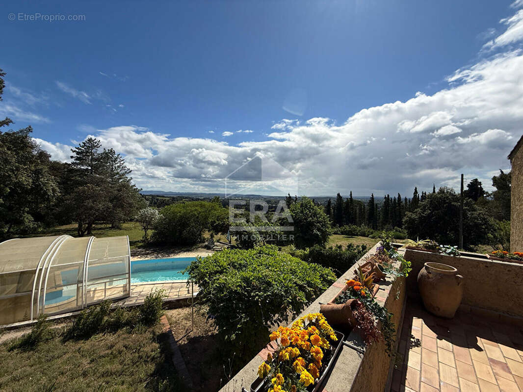 Maison 200m² à châteauneuf-de-gadagne - photo 2