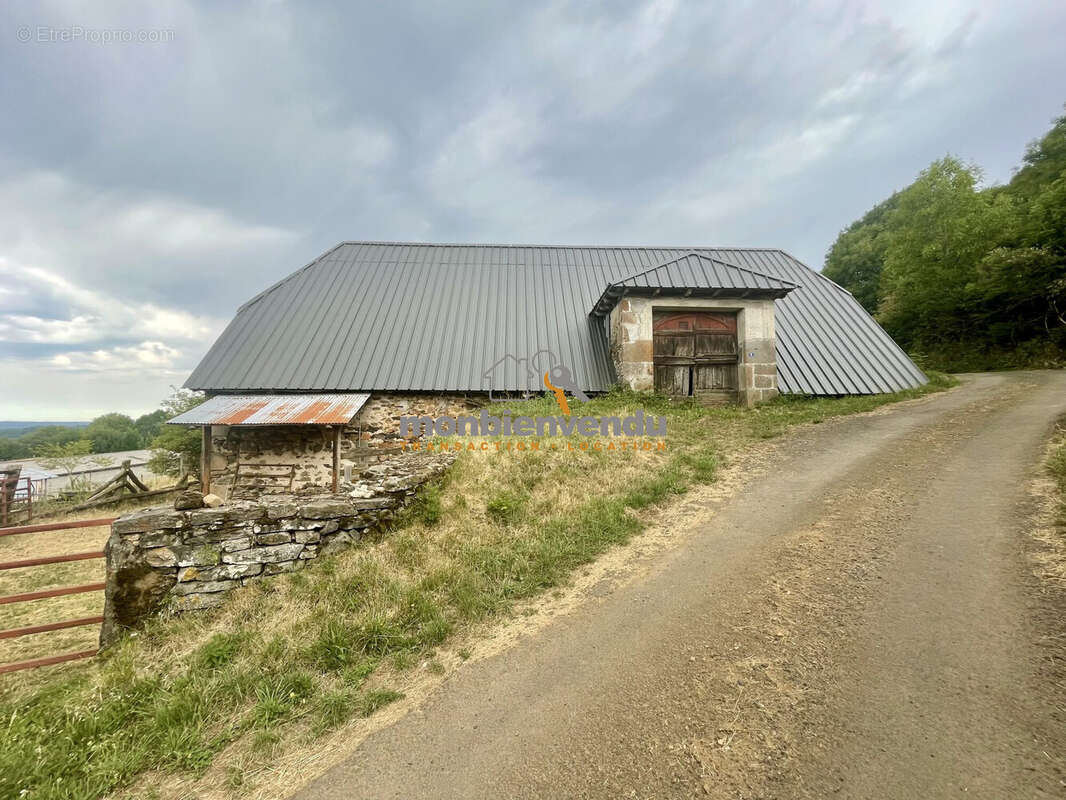 Maison 170 m² à Saint-Cernin  - photo 7