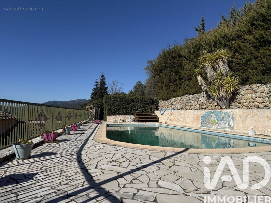 Photo 1 - Maison à CLAVIERS