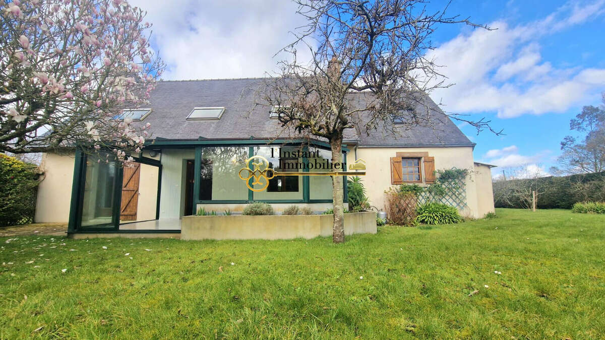 Maison à PLOUGASNOU