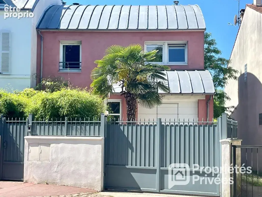 Maison contemporaine avec jardin et garage, quartier des Rochers - photo 17
