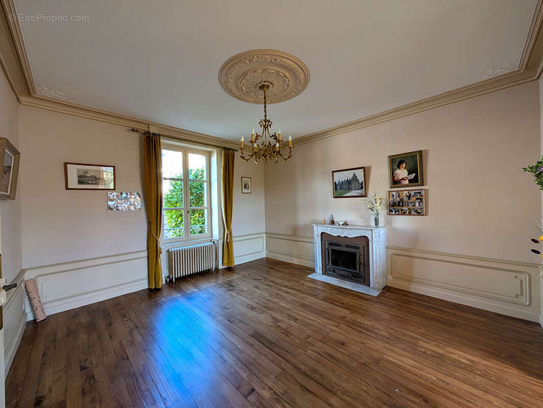 Maison à DOL-DE-BRETAGNE