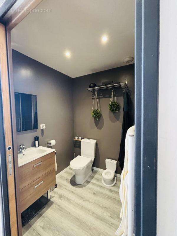 Appartement à NAY