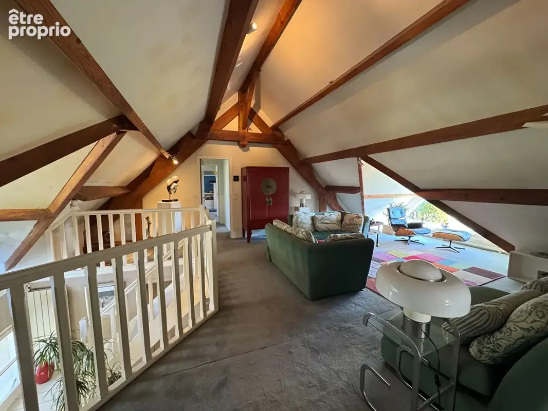 Très belle maison d'architecte avec environnement exceptionnel Proche Thoiry 8 pièces 277 m2 - photo 8