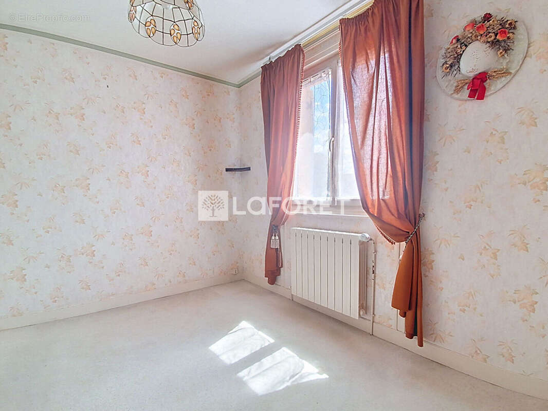 Maison à AMILLY