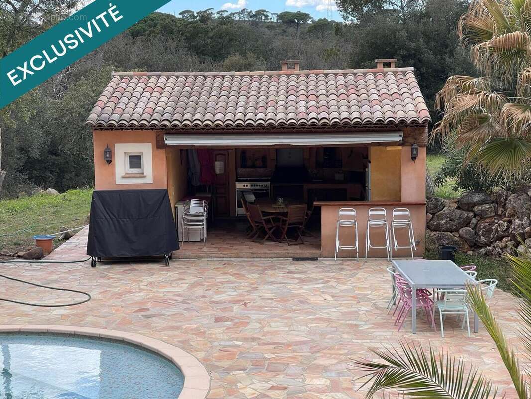 Photo 3 - Maison à ROQUEBRUNE-SUR-ARGENS