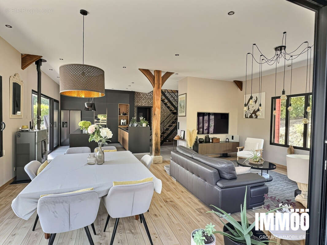 Maison 176 m² à Saint-Aubin-Epinay  - photo 7