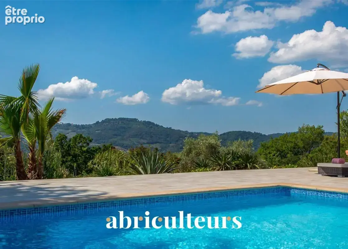 Bastide provençale de 345 m² avec vue panoramique en vente à Peymeinade (06530) - photo 4
