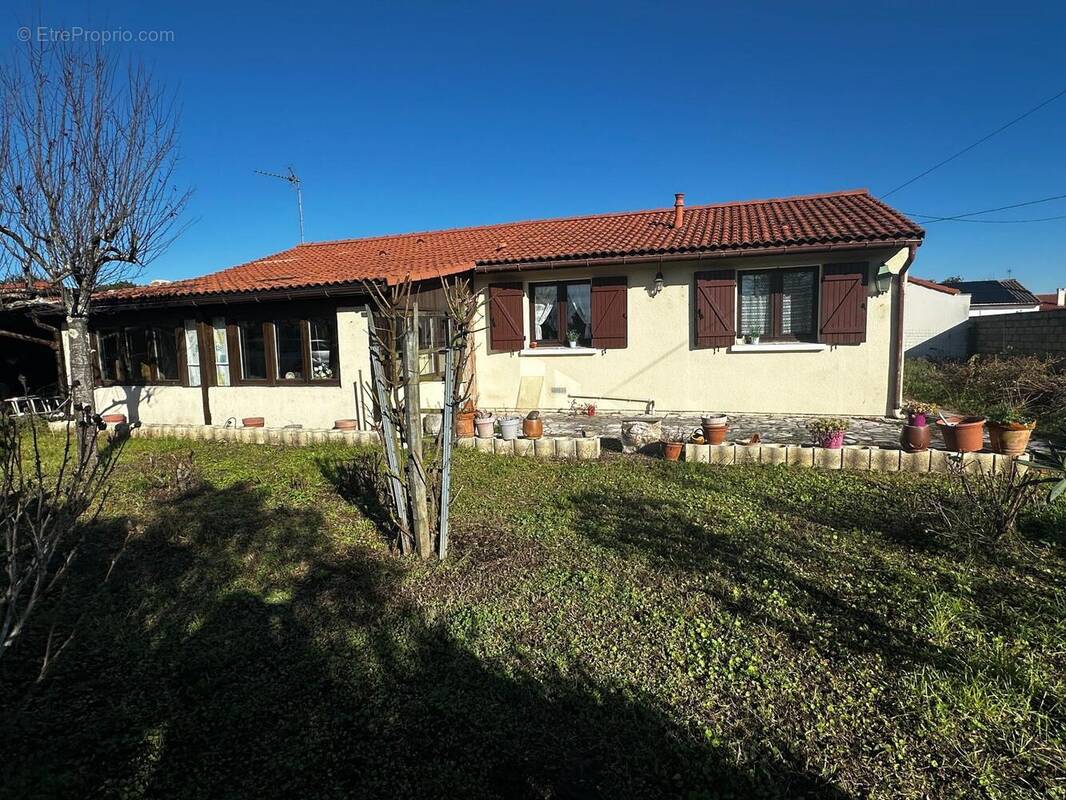 Photo 1 - Maison à IZON