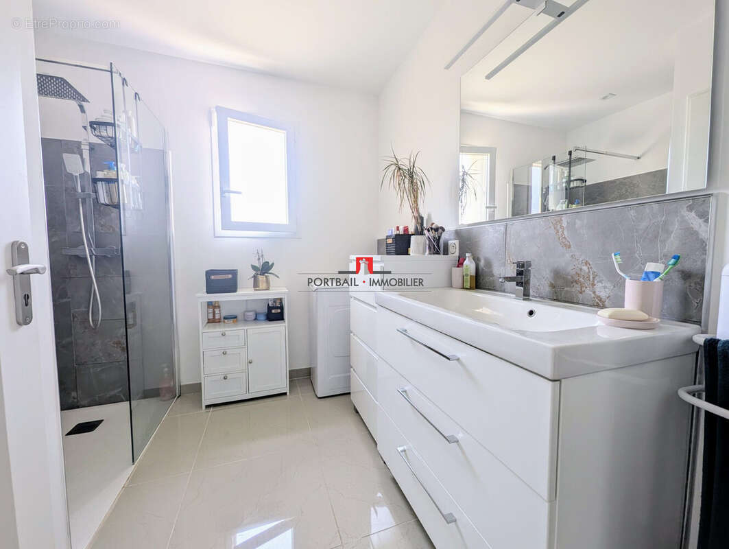 Maison à SAINT-CIERS-SUR-GIRONDE