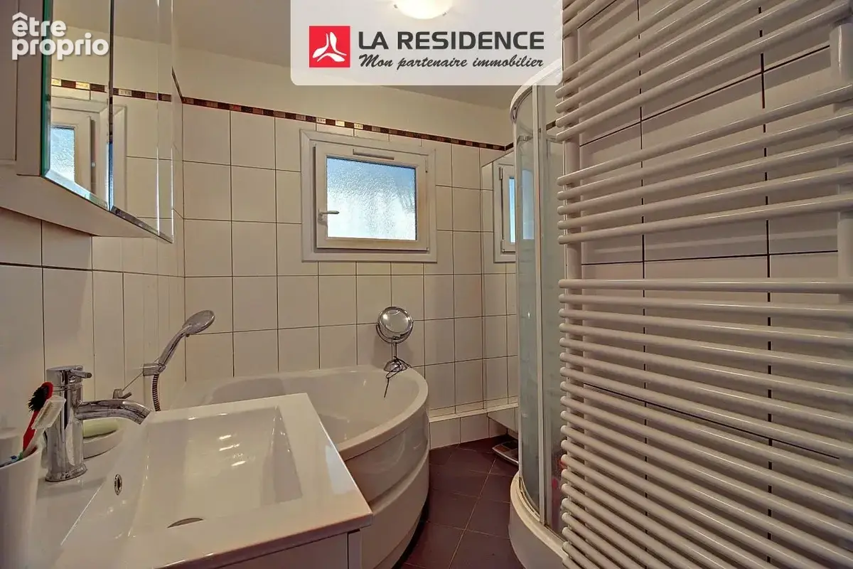 Appartement 5 pièces 89 m² à vendre à Chambourcy (78240) - photo 9