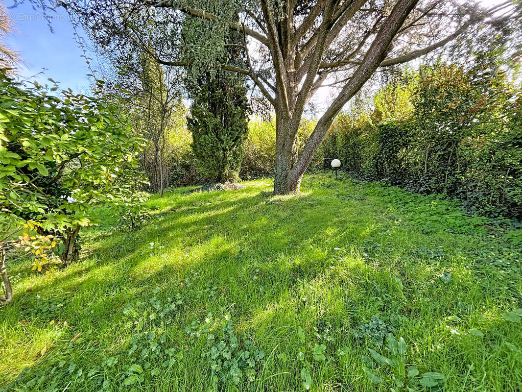 Maison à FRANCHEVILLE