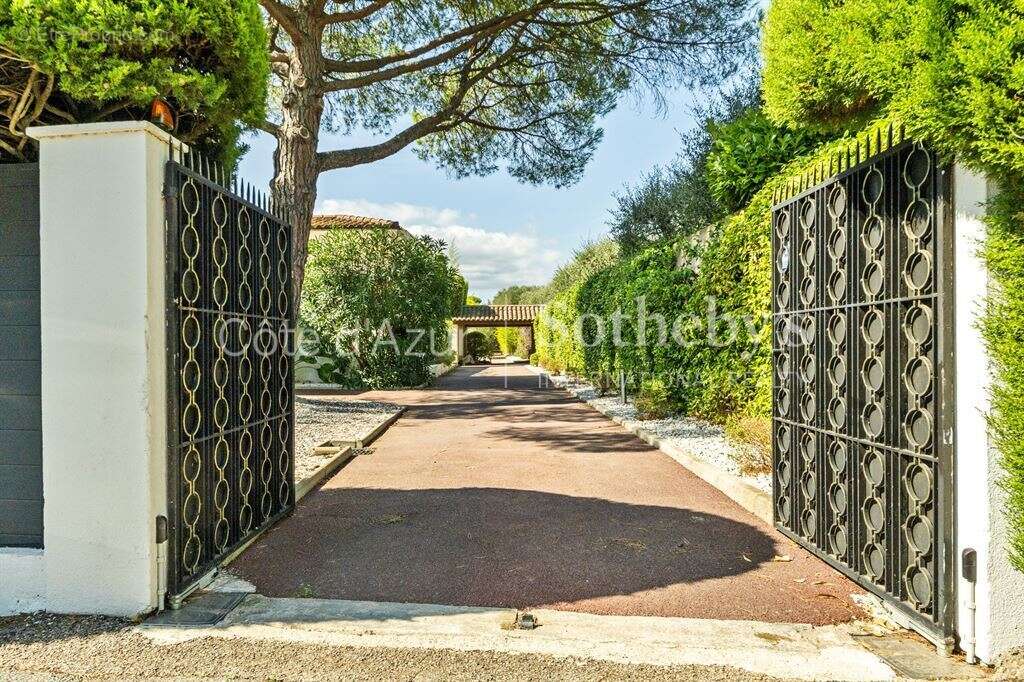 Maison à MOUGINS