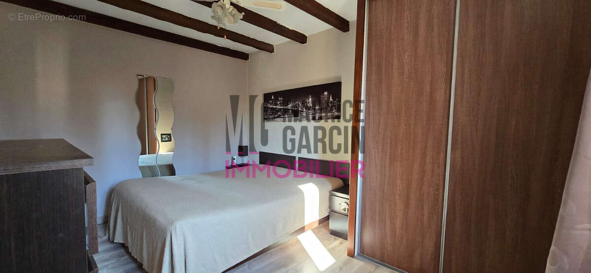 Maison à PERNES-LES-FONTAINES