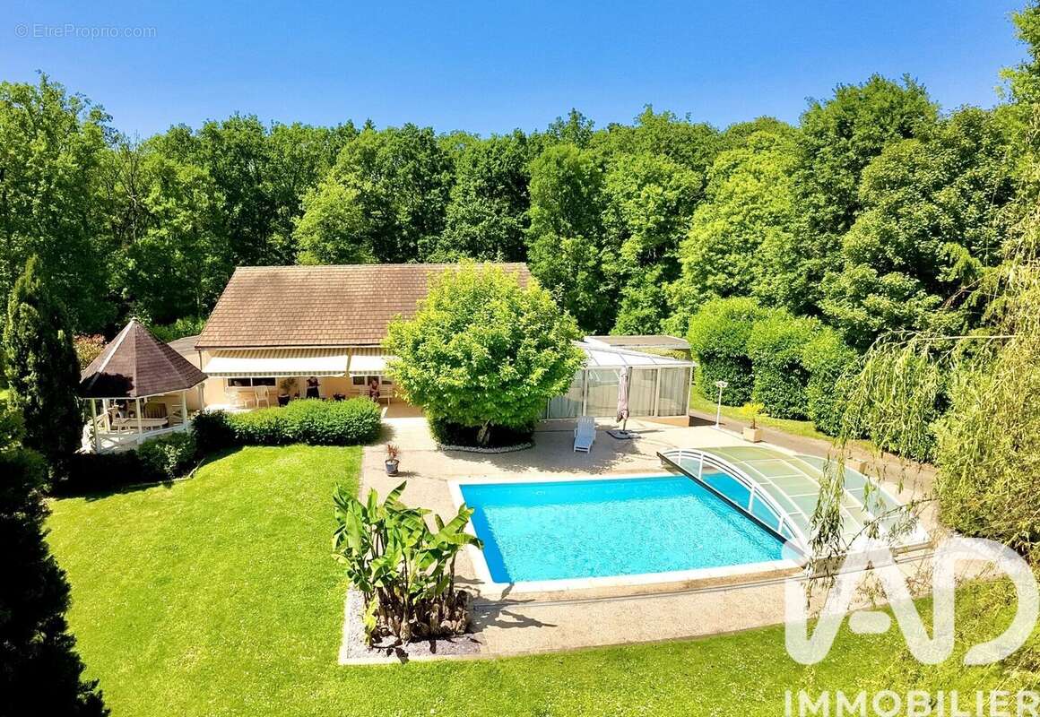 Maison 156 m² à Cheroy  - photo 2