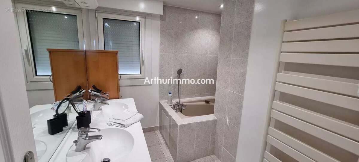 Maison à LIMEIL-BREVANNES