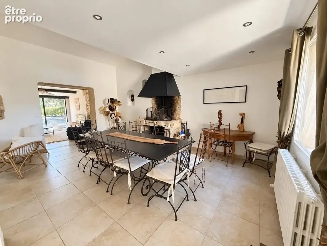 Maison de 170 m2 et maison de 70 m2, piscine, jardin 4230 m2 LAURIS (84) - photo 8
