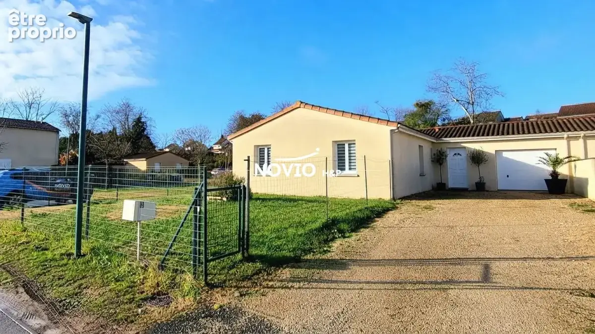 Photo Maison à Jaunay-Clan au prix de 214 990€