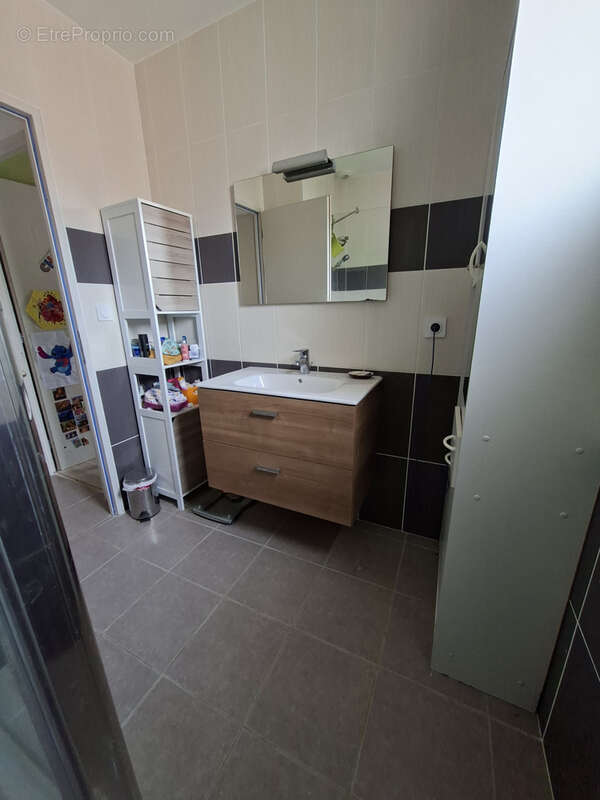 Maison à SAINT-DENIS-DE-CABANNE