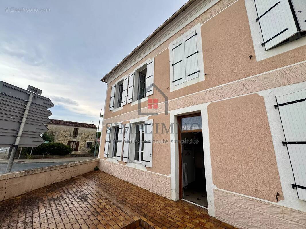 Maison à SAINT-AGNANT