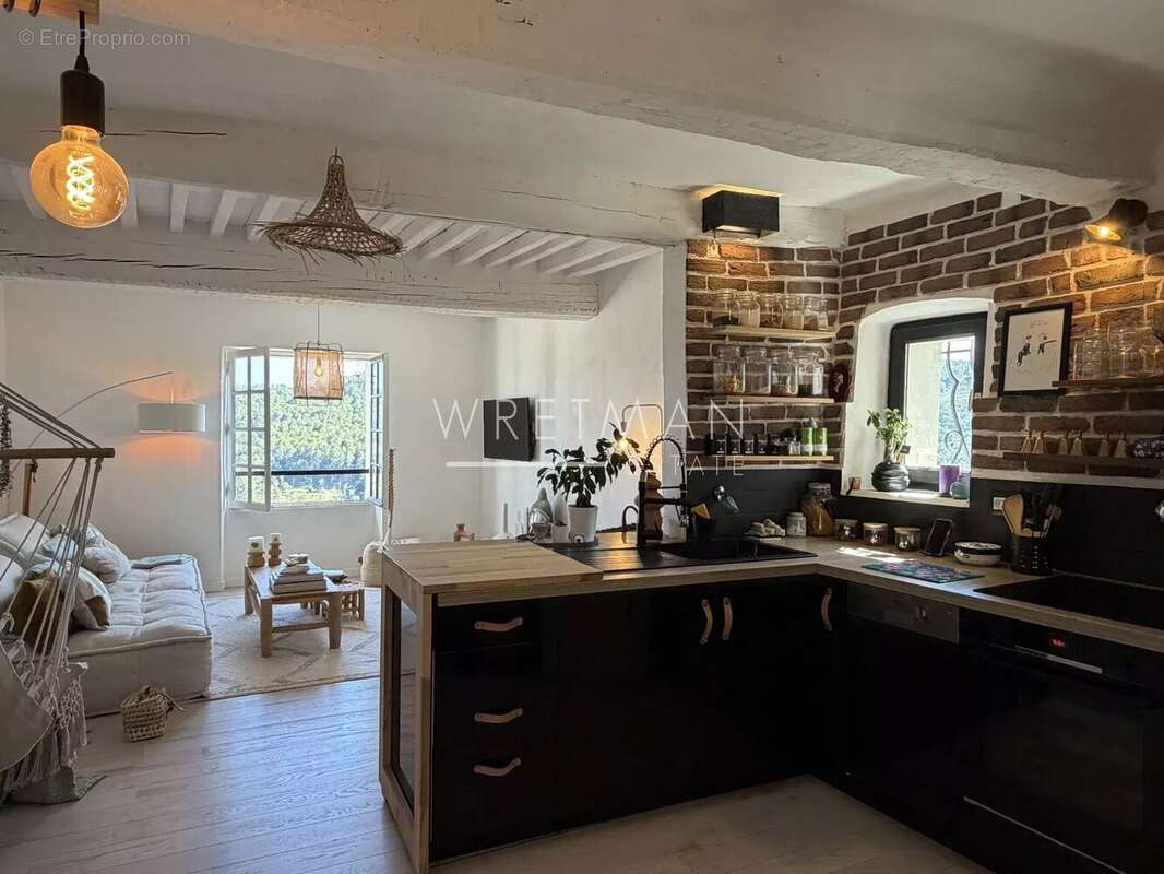 Appartement à CLAVIERS