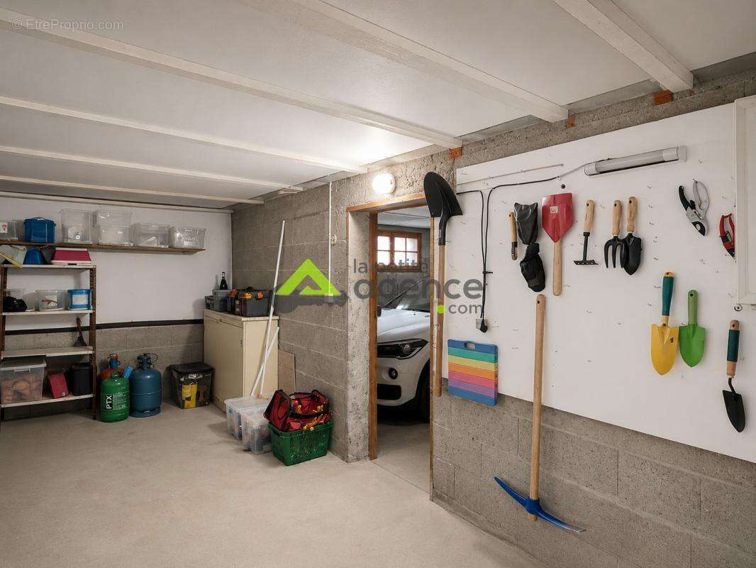 Maison familiale 7 pièces   145 m2   Terrain de 1 631 m2   A - photo 12