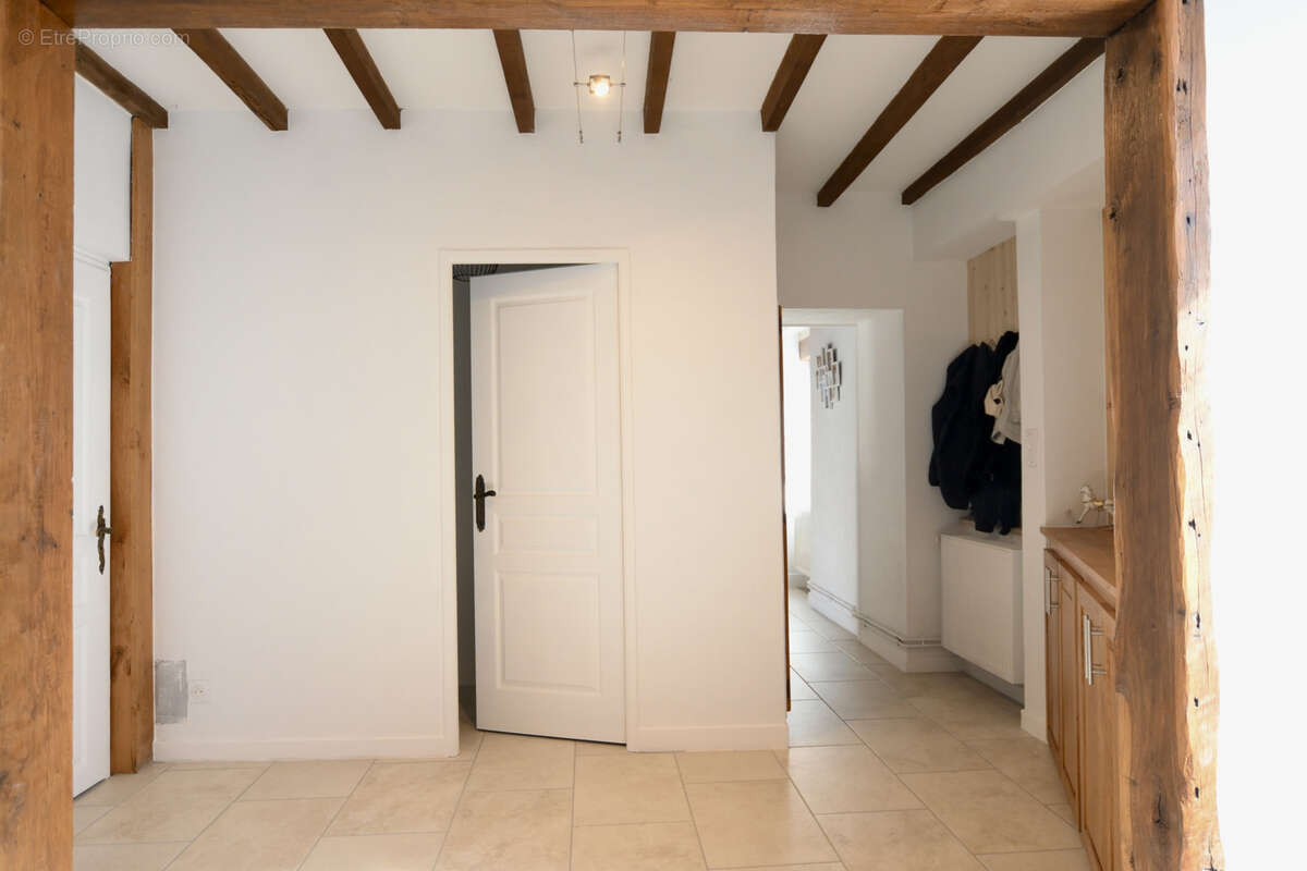 Maison à QUARRE-LES-TOMBES