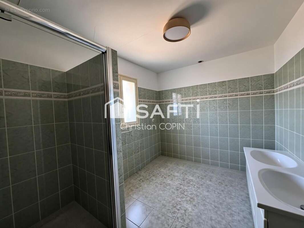 Photo 9 - Maison à SIX-FOURS-LES-PLAGES