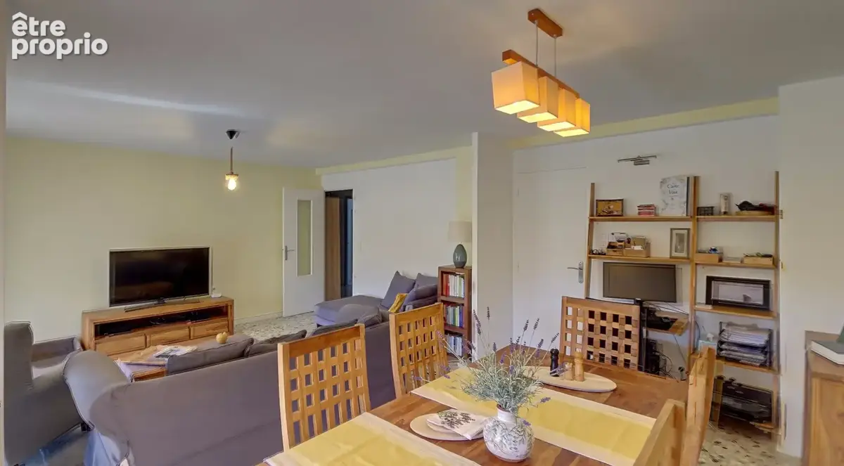 LE CANNET à vendre 3 / 4 pièces de 82 m2 en dernier étage avec balcons parking privatif et cave - photo 5