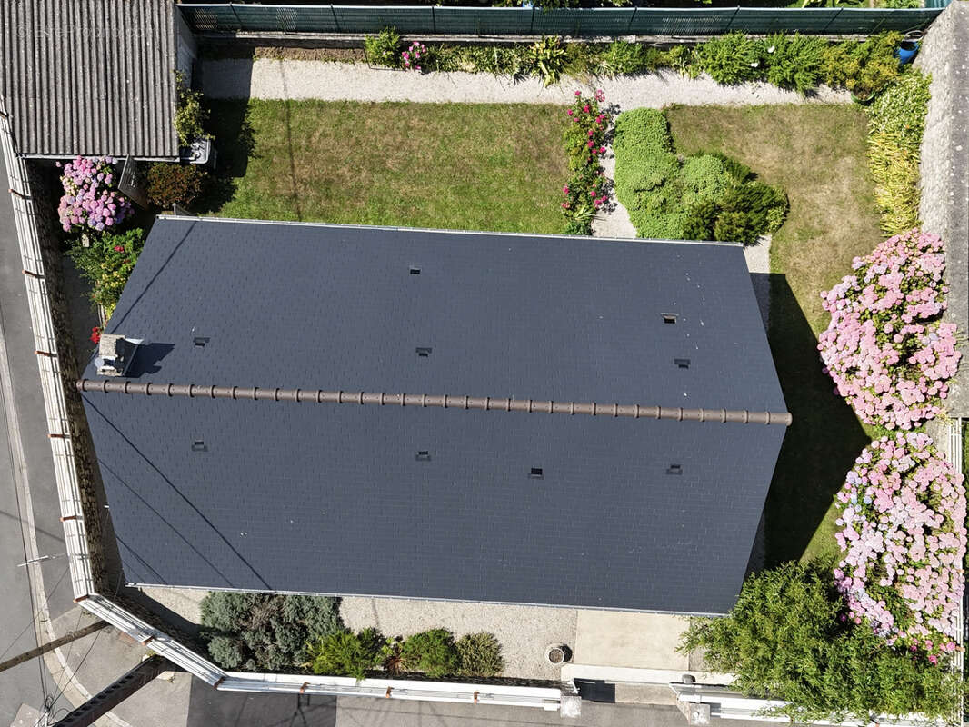 Pavillon de plain pied renovee a deux pas du centre ville - photo 2