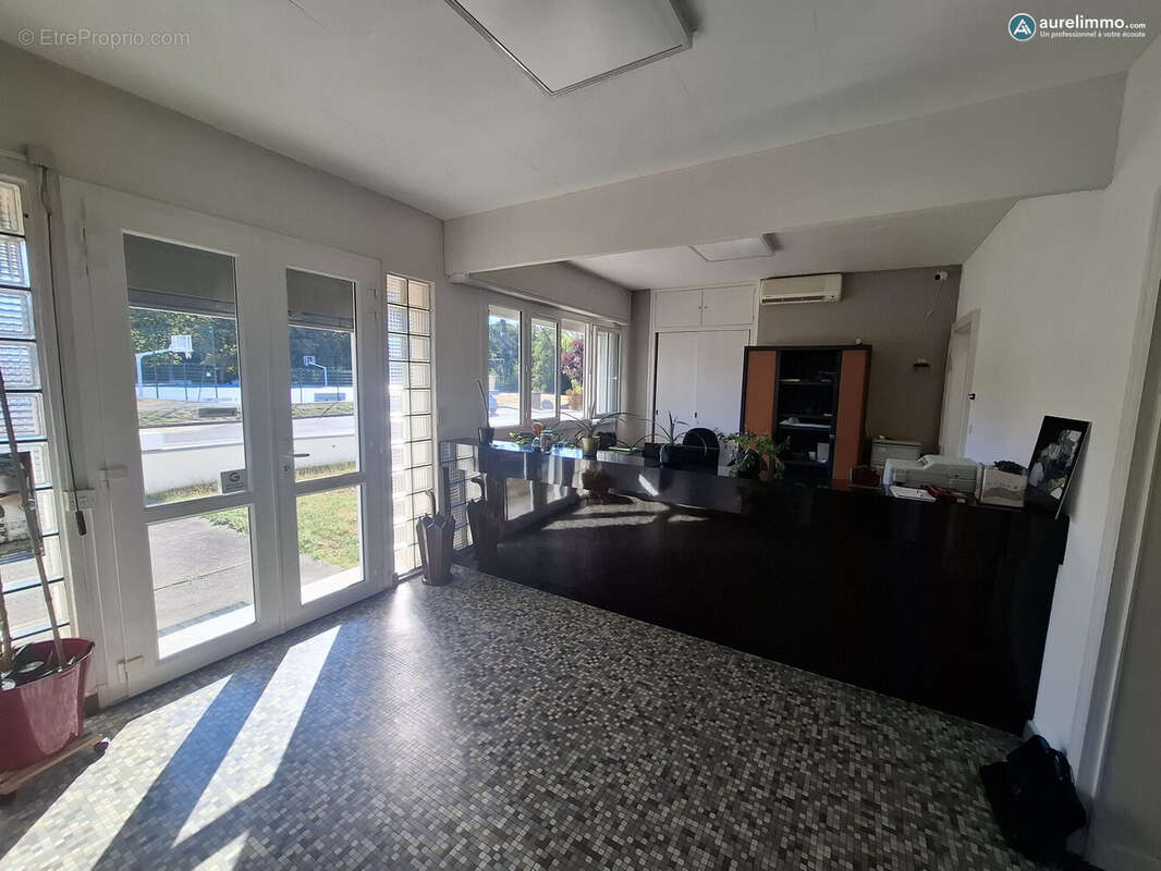 Appartement 160 m² à Montlucon  - photo 2