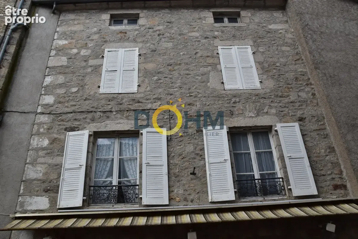 Immeuble a renover avec local commercial  . - photo 4