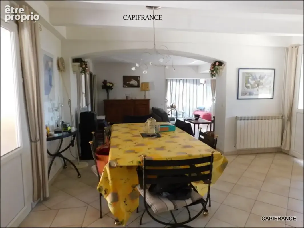 A LE VAL (83143) Maison familiale avec piscine, 4 chambres, grand garage, terrain naturel et boisé - photo 10