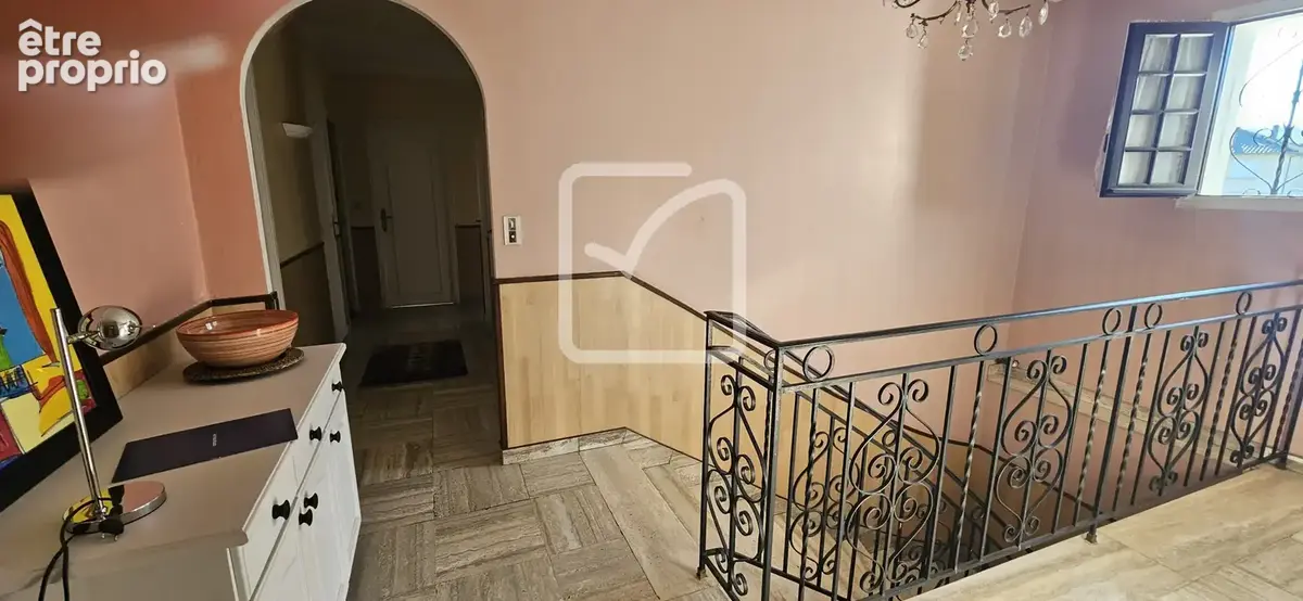 Ensemble immobilier  de 244 m2  avec 3 appartements - photo 6